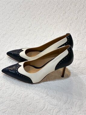 Lauren Ralph Lauren Lynden Perforated Pointed Toe Pump Vanilla Navy Size 8
